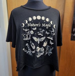 🍄 Hot Topic Nature's Magic Tee